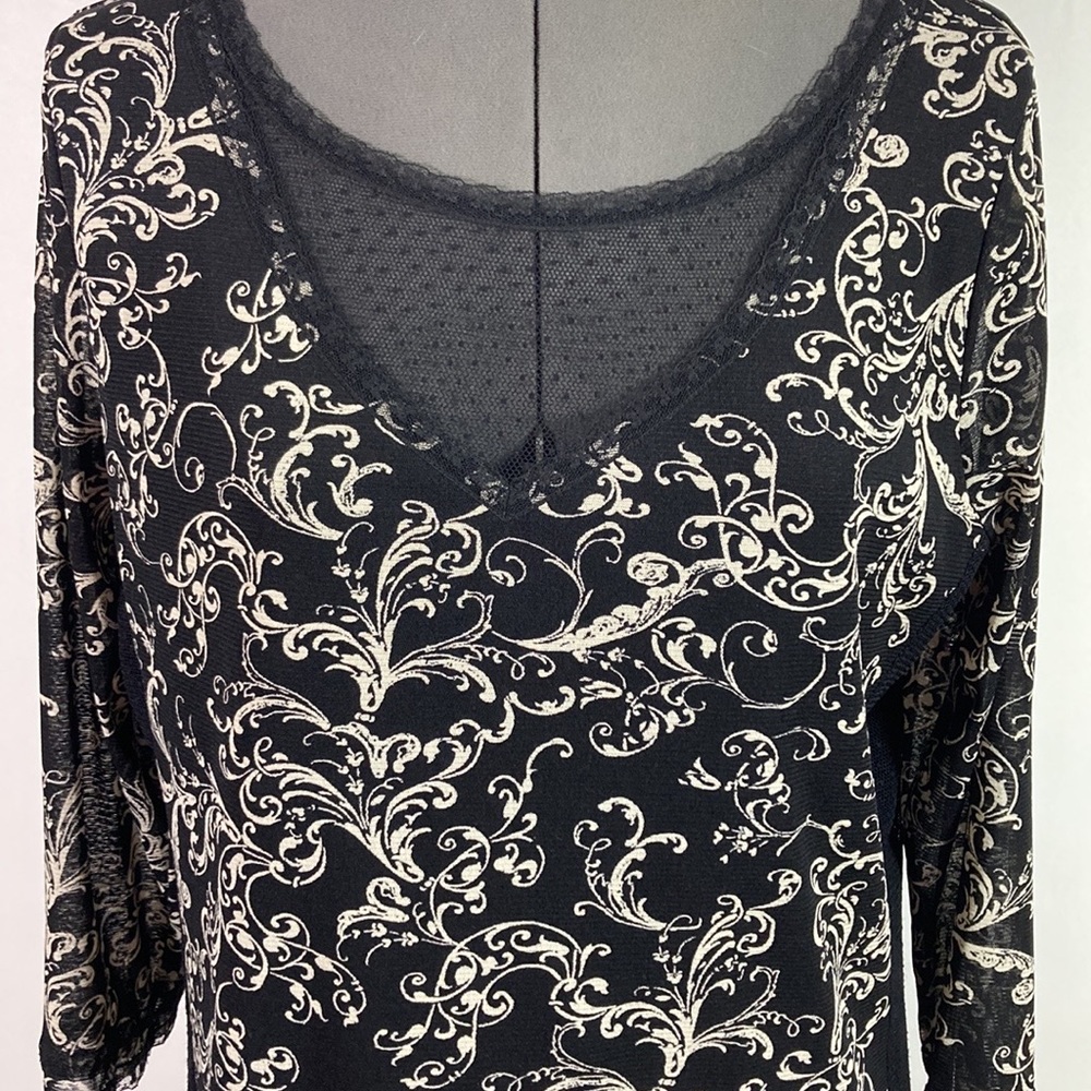 Emma James Semi Sheer Top w Polyester Lining Lace Trim Neck Sleeve & Hem Size XL